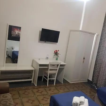 I Puritani לינה וארוחת בוקר 4*