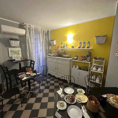 לינה וארוחת בוקר I Puritani