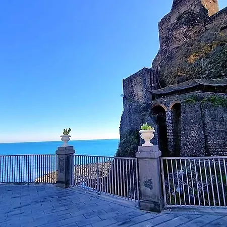I Puritani 4*